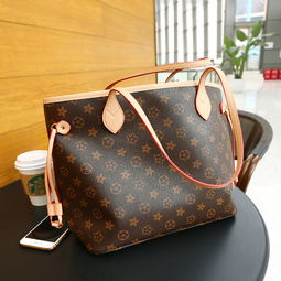 高仿耳環(huán)與箱包 貨源、批發(fā)、價格及工廠指南