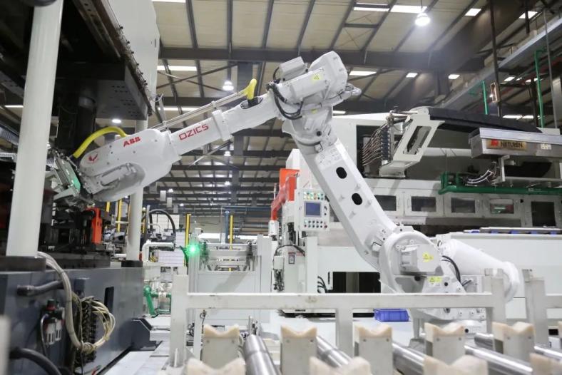 陽和工業(yè)新區(qū) 智能產(chǎn)線投產(chǎn)，機器人助力產(chǎn)業(yè)升級